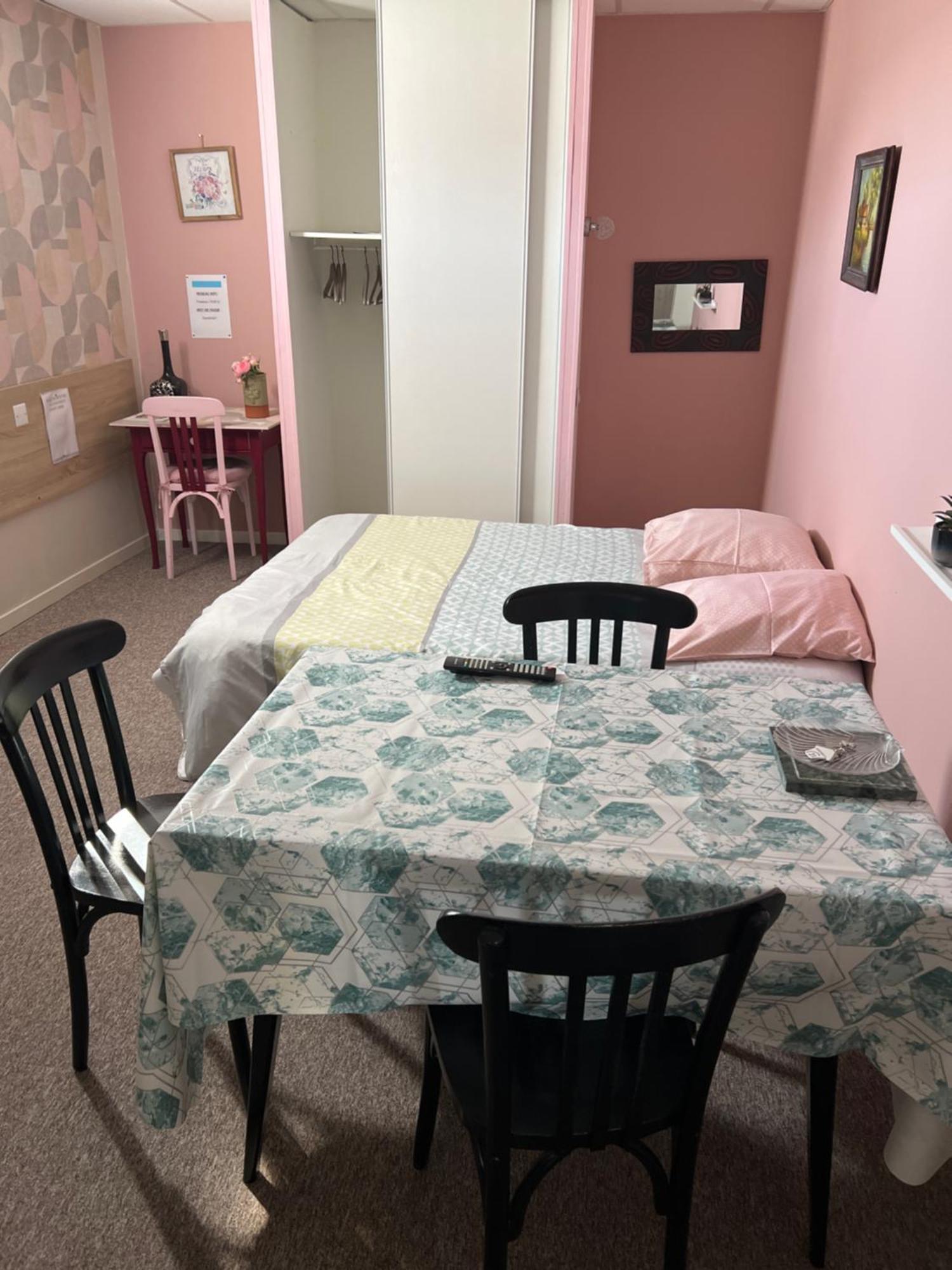 Residence Sainte Therese - La Villa Selva Lourdes Bagian luar foto